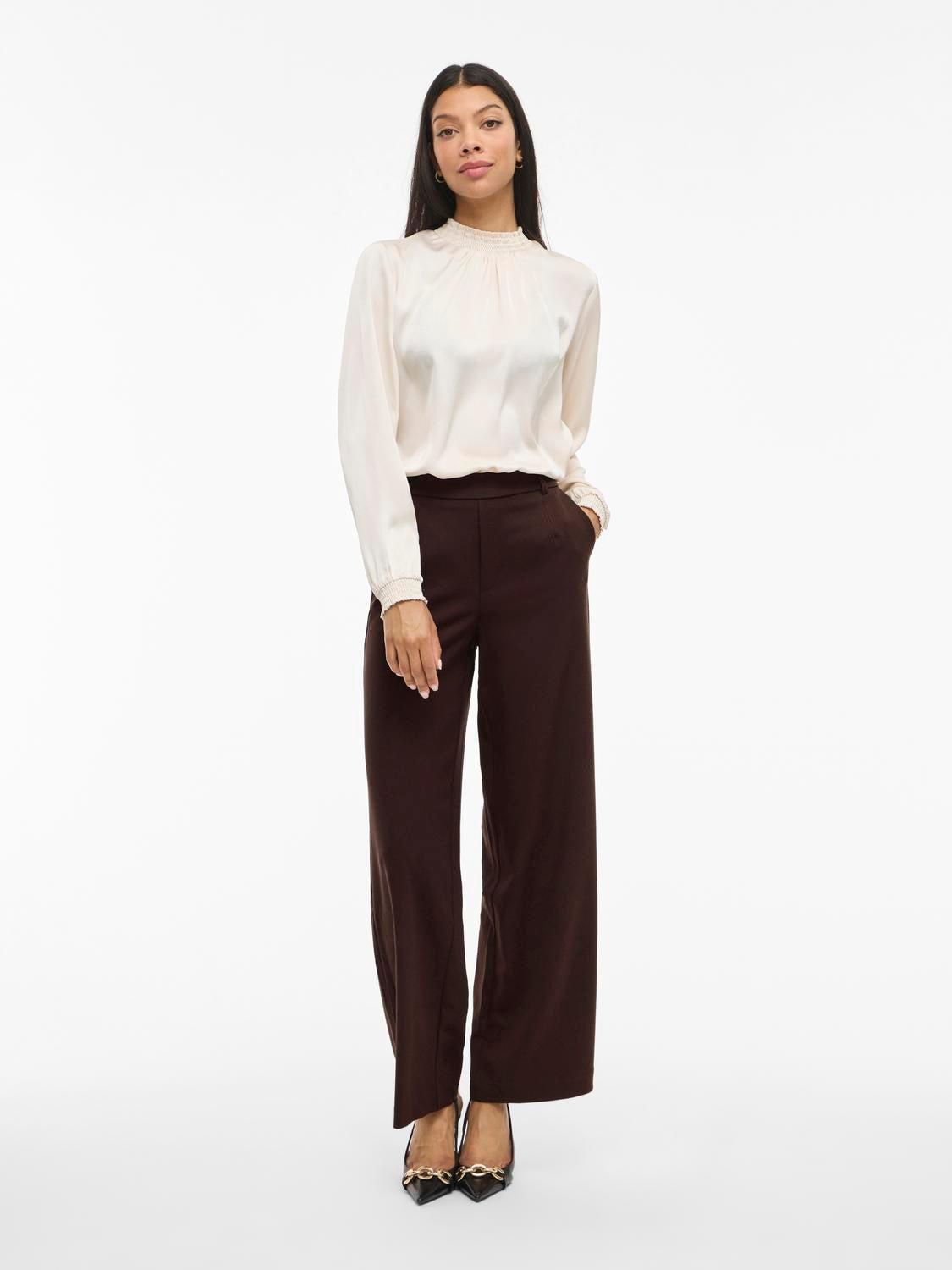 model_shot-front_full
